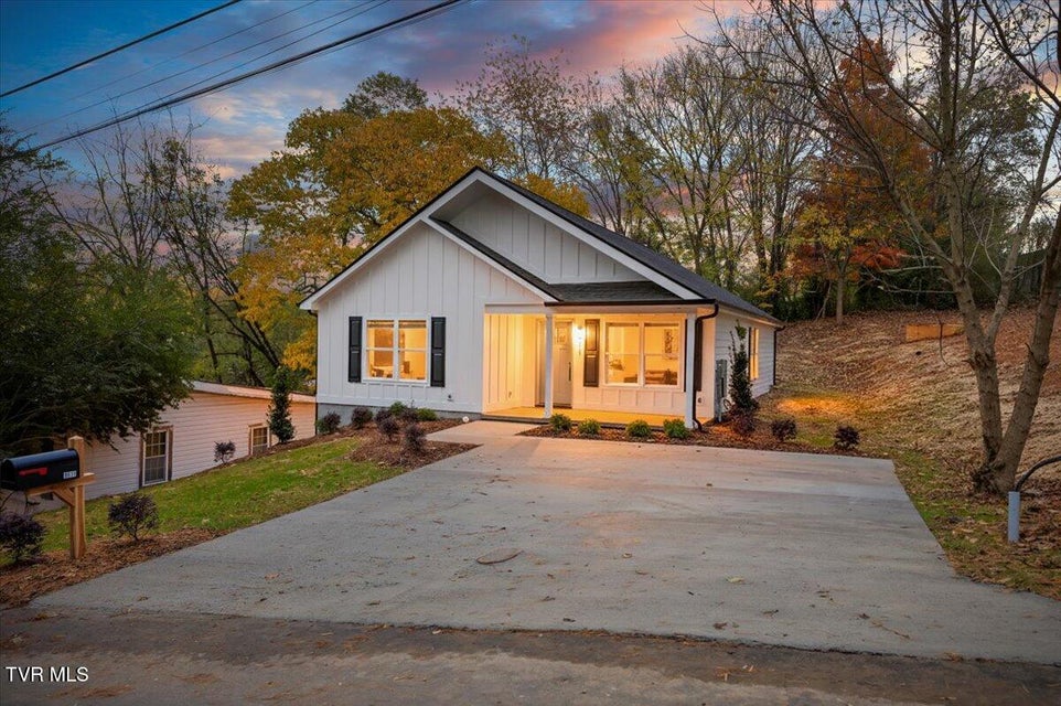 Photo #2: 1611 Carter Avenue