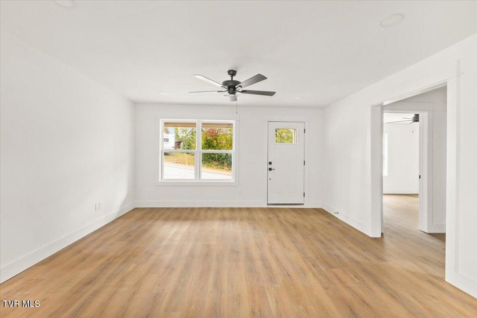 Photo #8: 1611 Carter Avenue