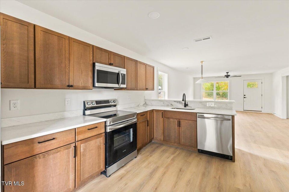 Photo #11: 1611 Carter Avenue