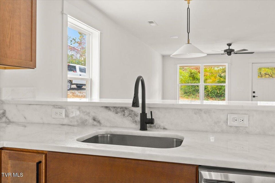 Photo #12: 1611 Carter Avenue