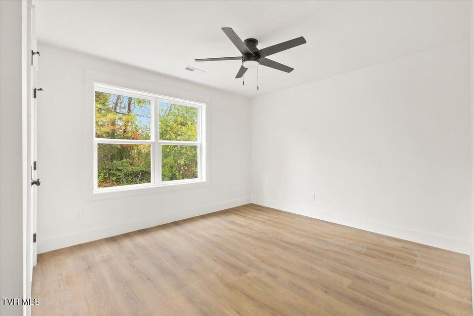 Photo #16: 1611 Carter Avenue