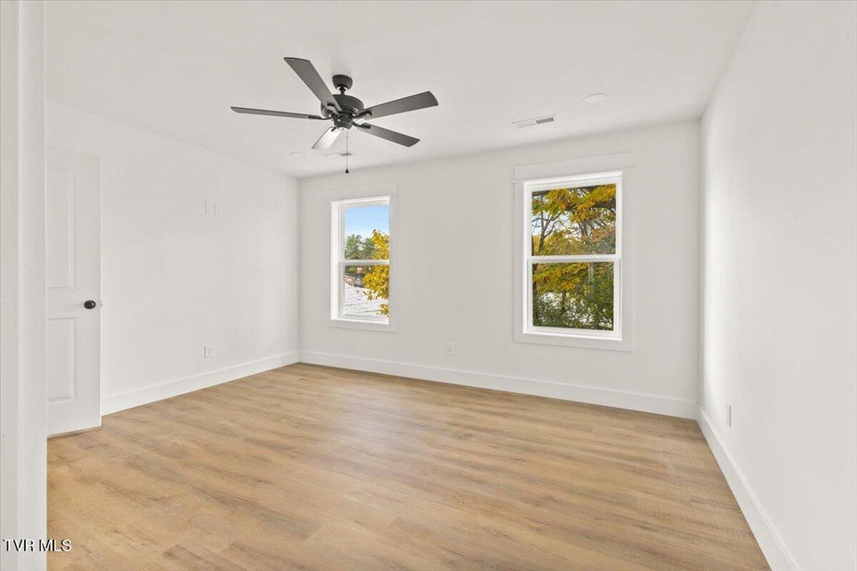 Photo #24: 1611 Carter Avenue