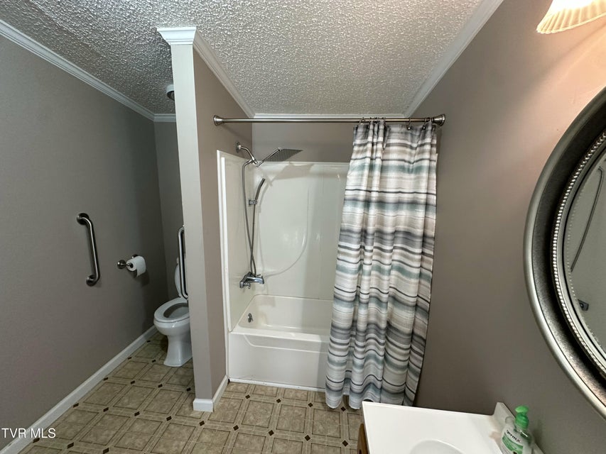 Photo #16: 112 Crook Street