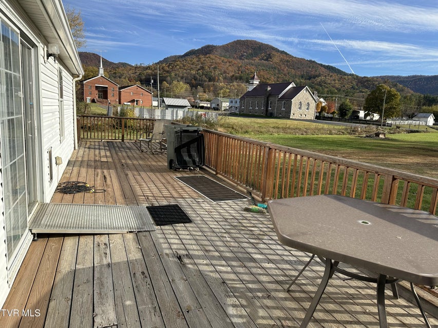 Photo #20: 112 Crook Street