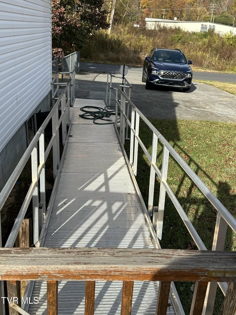 Photo #29: 112 Crook Street