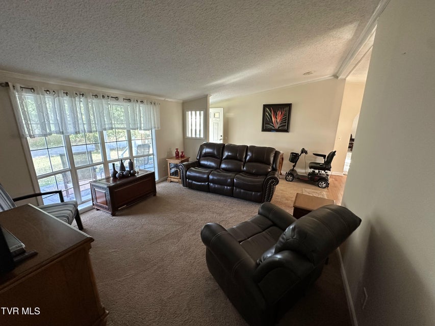 Photo #11: 112 Crook Street