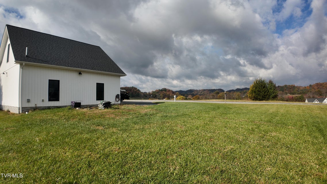 Photo #18: 210 Lakeview Estates Drive