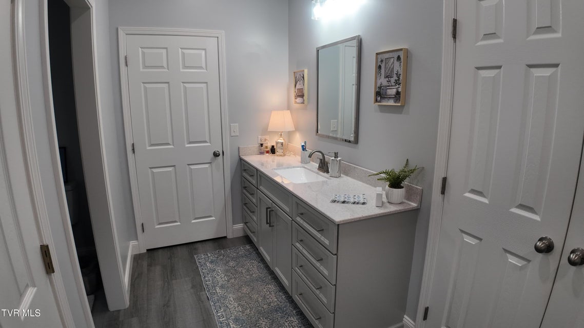 Photo #33: 210 Lakeview Estates Drive