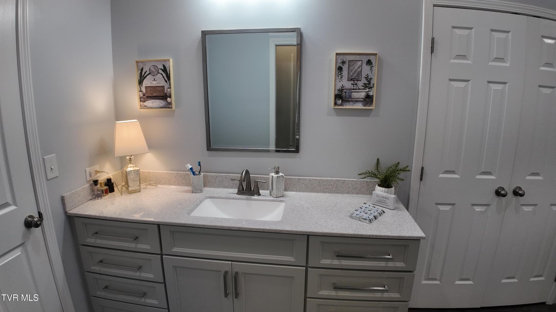 Photo #36: 210 Lakeview Estates Drive