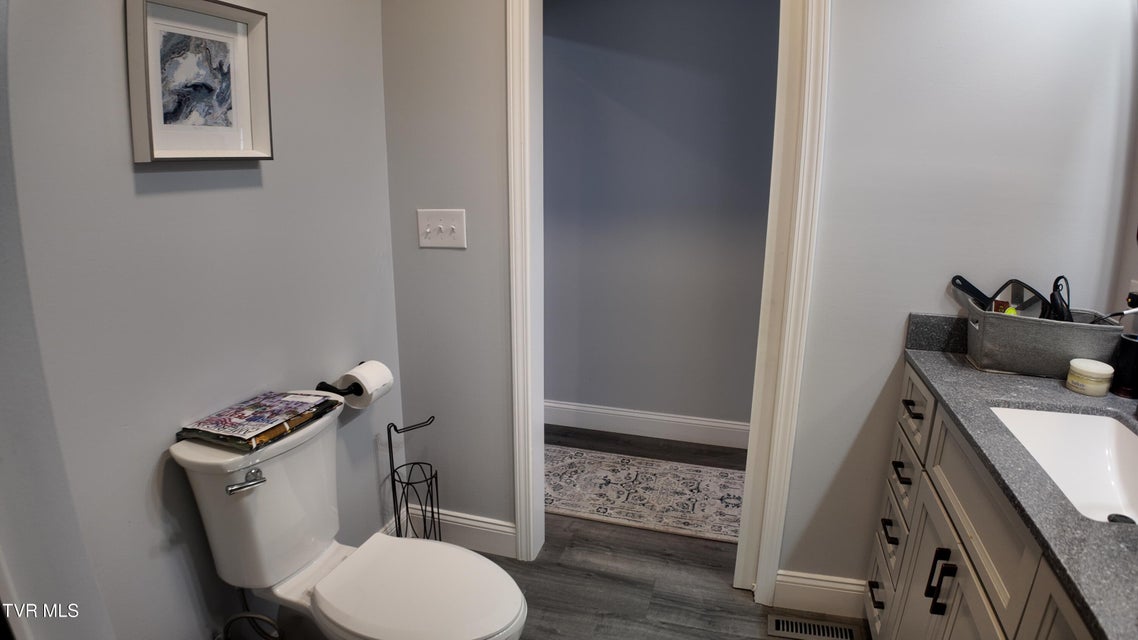 Photo #54: 210 Lakeview Estates Drive