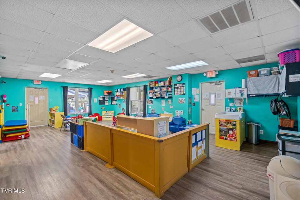 Photo #34: 208 Majestic Circle