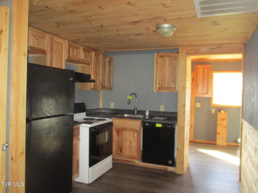 Photo #4: 128 Butler Lane