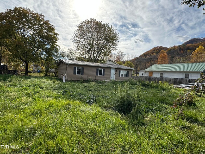 Photo #3: 108 Crook Street