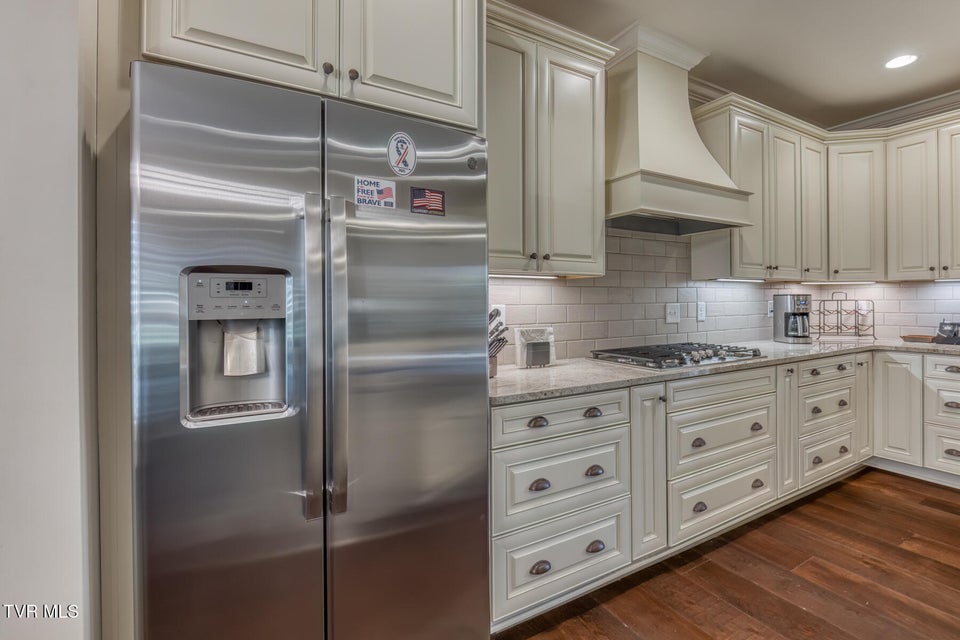 Photo #17: 1 Jasmine Terrace