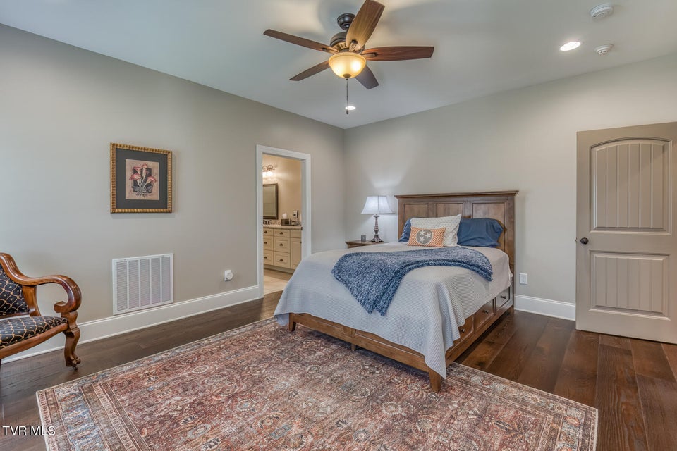 Photo #29: 1 Jasmine Terrace