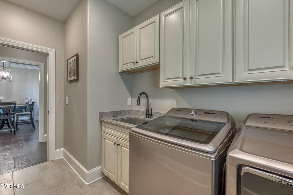 Photo #37: 1 Jasmine Terrace