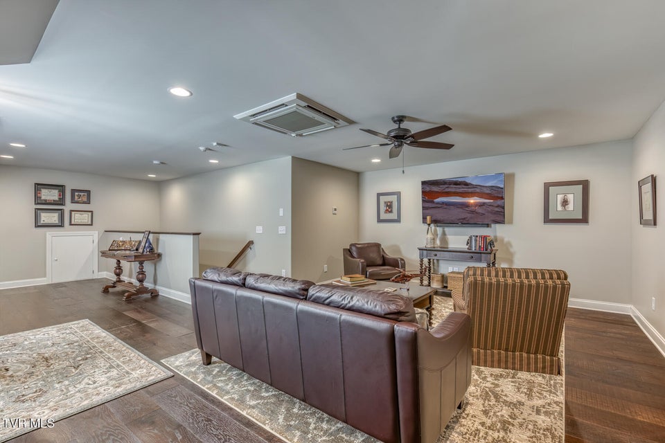 Photo #49: 1 Jasmine Terrace