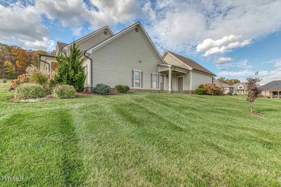 Photo #56: 1 Jasmine Terrace