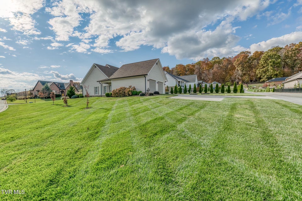 Photo #59: 1 Jasmine Terrace