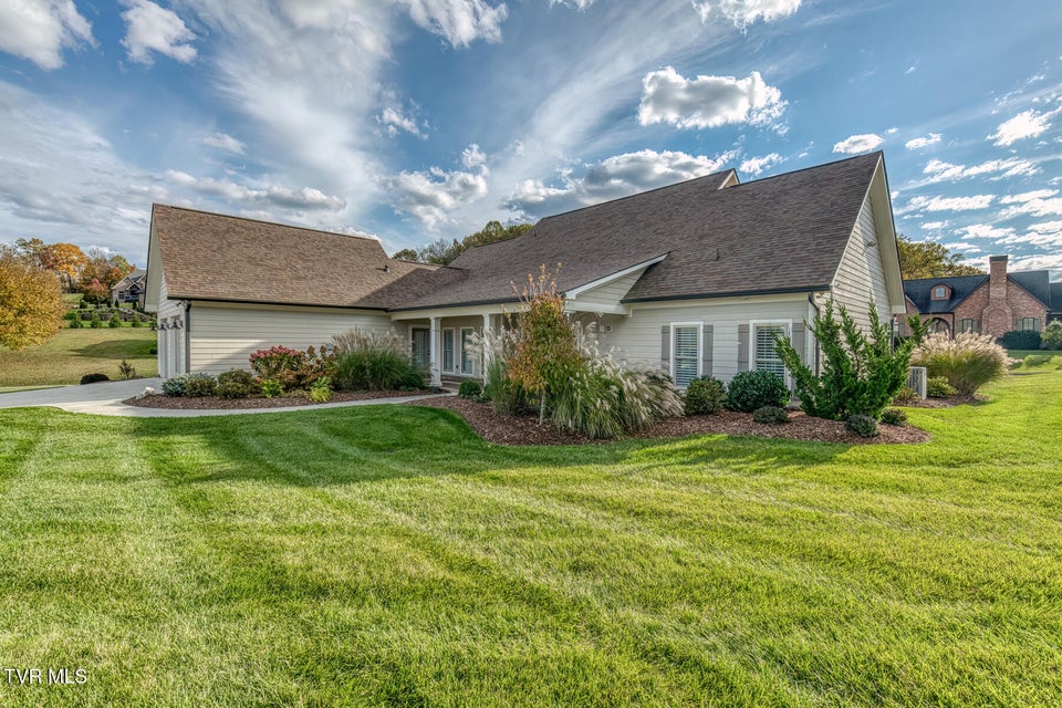 Photo #66: 1 Jasmine Terrace