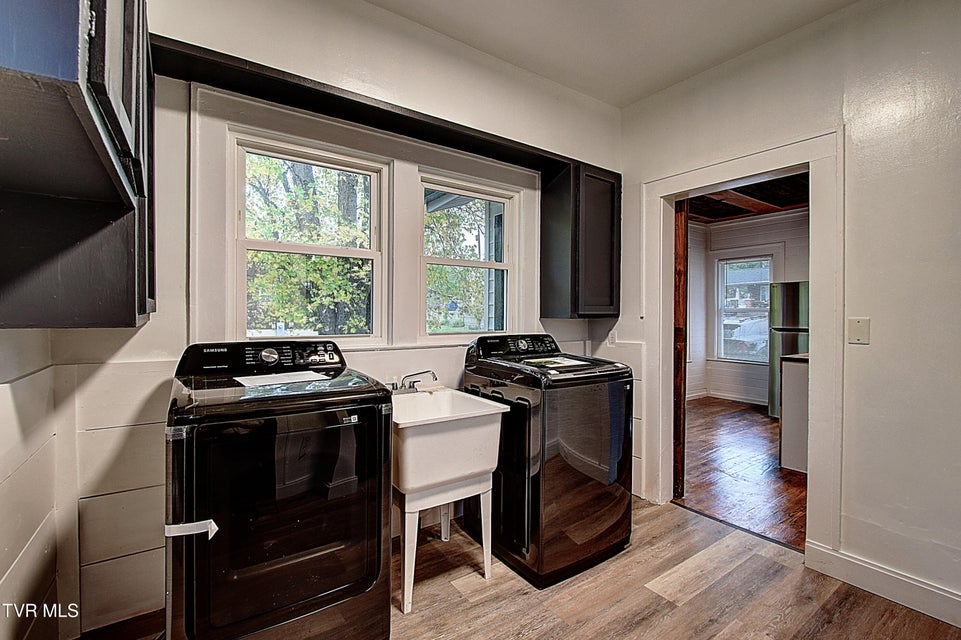 Photo #30: 612 Lynn Avenue