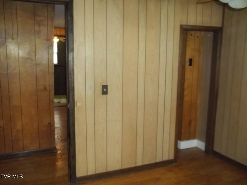 Photo #14: 164 Birch Street