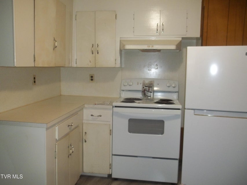 Photo #20: 164 Birch Street