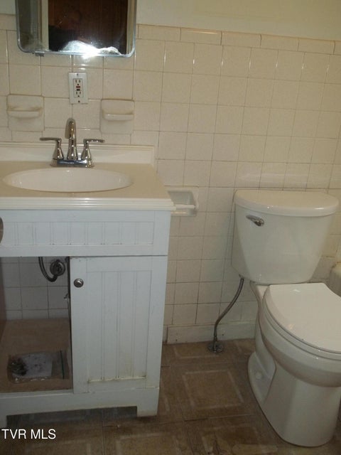 Photo #15: 164 Birch Street