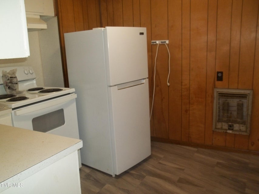 Photo #21: 164 Birch Street