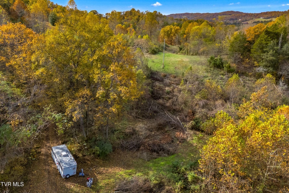 Photo #5: 853 Twin Ponds Lane