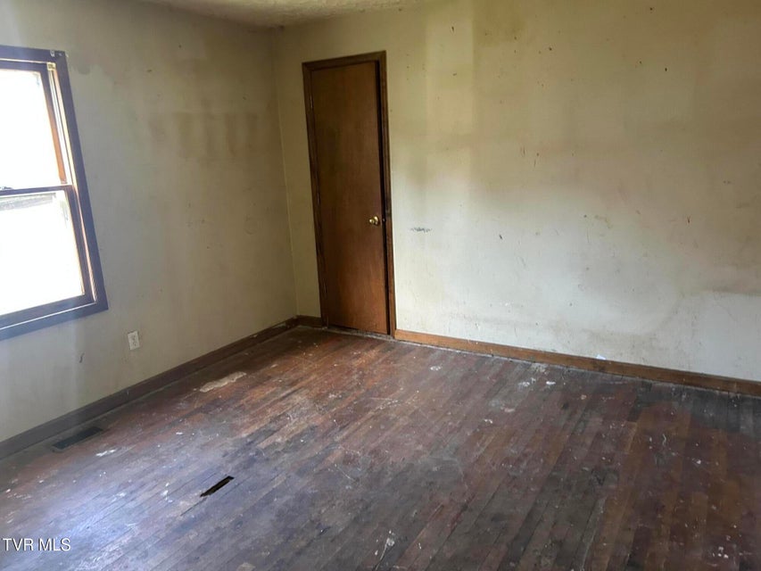 Photo #8: 2107 Watauga Avenue