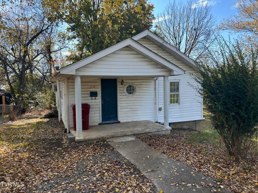 Photo #10: 2112 Watauga Avenue