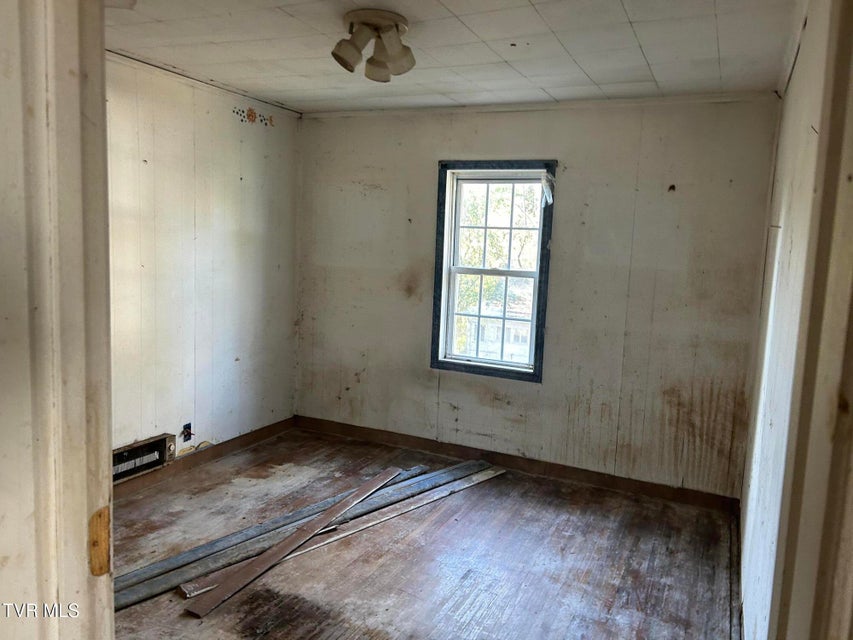 Photo #4: 2112 Watauga Avenue