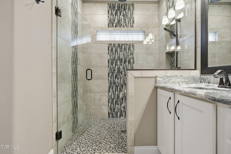 Photo #36: 1691 Prospects Way