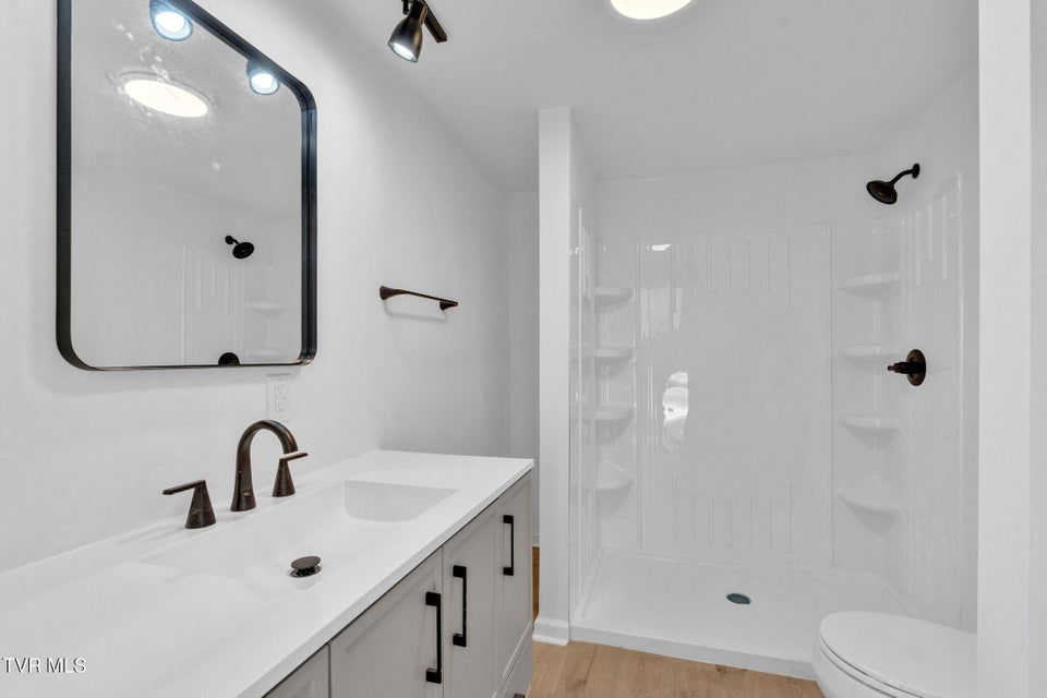 Photo #14: 447 Bayhill Drive