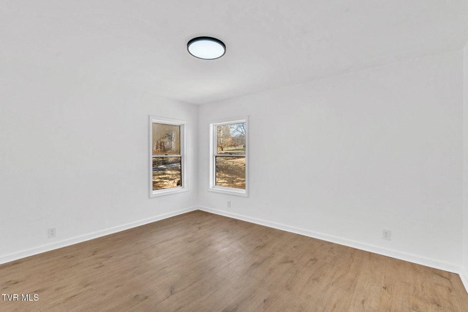 Photo #19: 447 Bayhill Drive