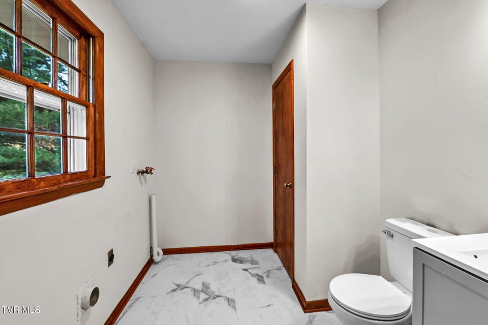 Photo #24: 24850 Walden Road