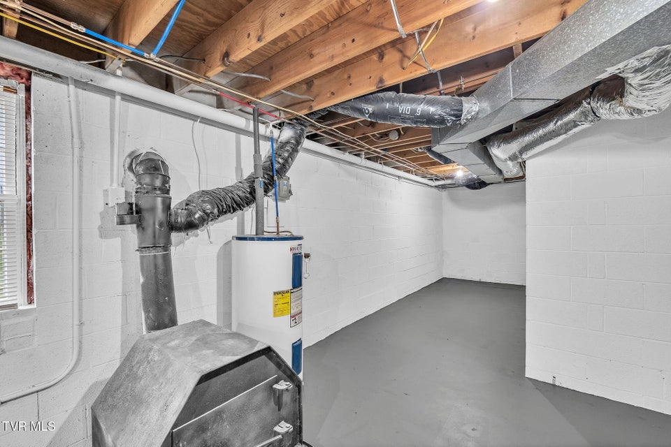 Photo #34: 24850 Walden Road