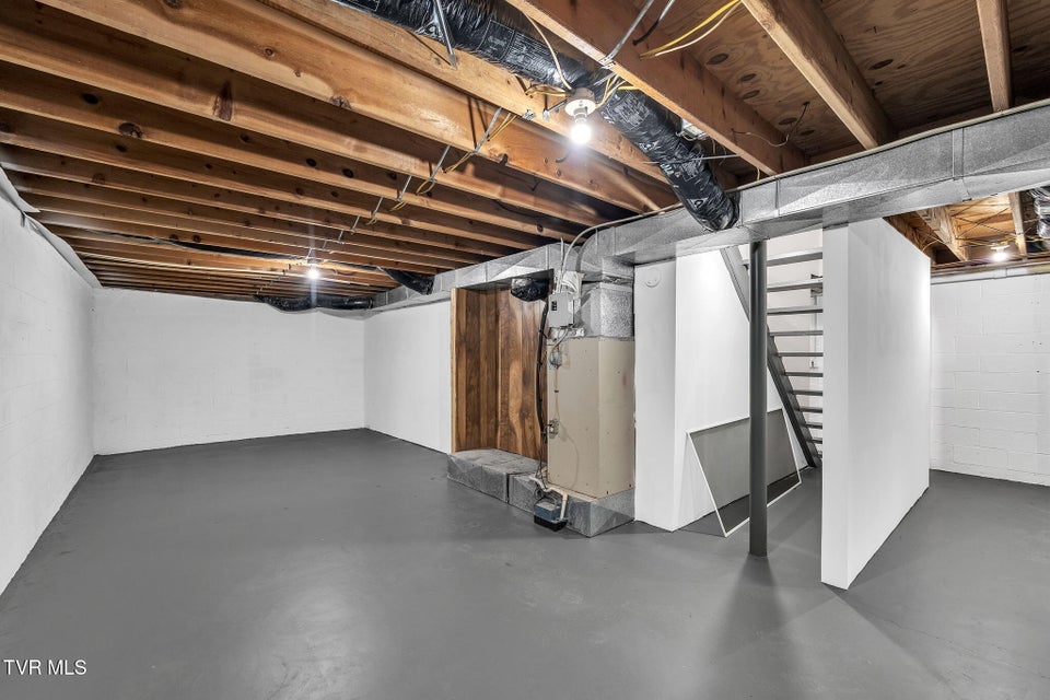 Photo #37: 24850 Walden Road