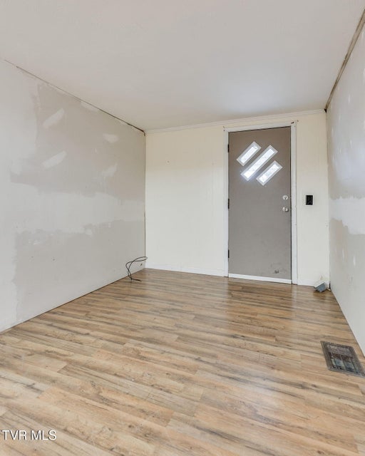 Photo #5: 1713 Edgemont Avenue