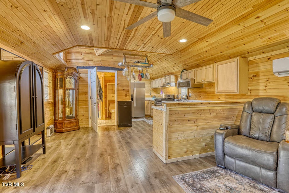 Photo #4: 3858 Beech Creek Road