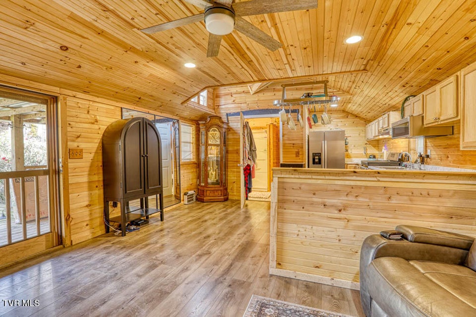 Photo #5: 3858 Beech Creek Road