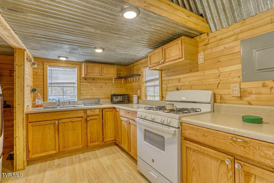 Photo #21: 3858 Beech Creek Road