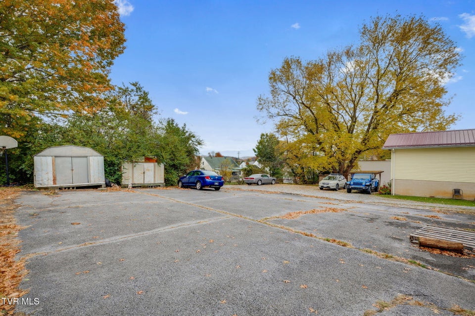 Photo #25: 1713 Edgemont Avenue