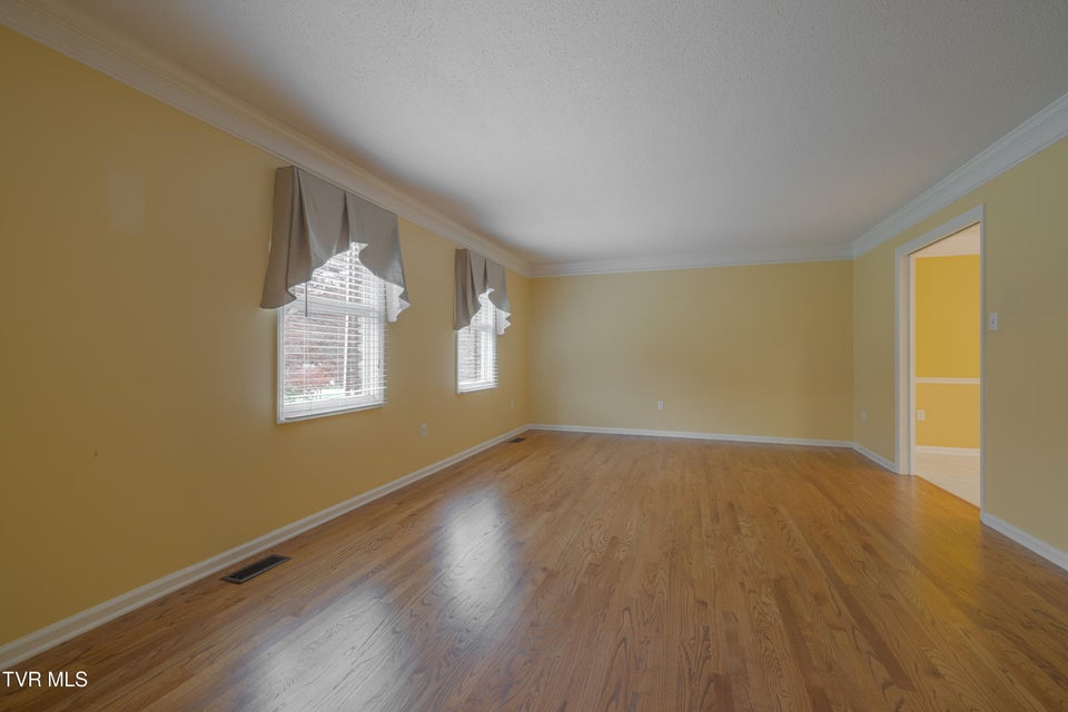 Photo #7: 2104 Southcote Drive