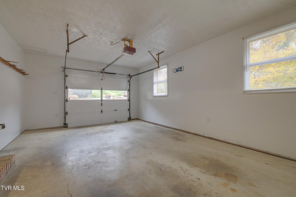 Photo #40: 2104 Southcote Drive