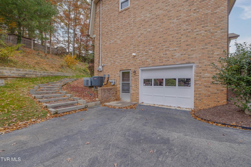 Photo #51: 2104 Southcote Drive