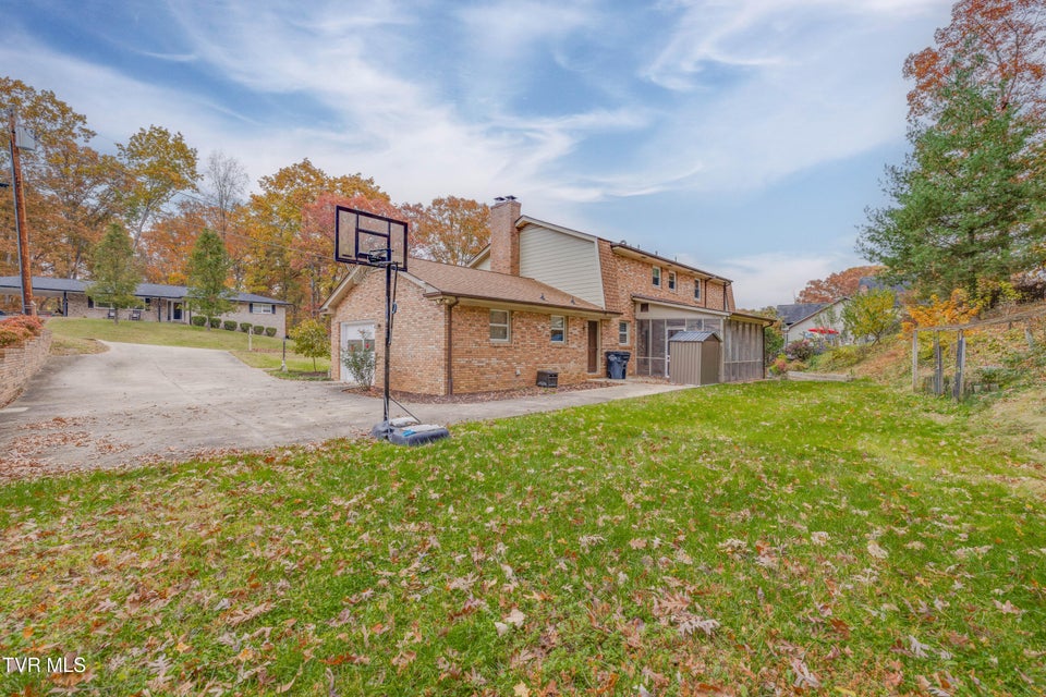 Photo #54: 2104 Southcote Drive