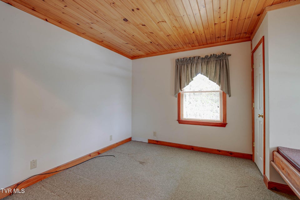 Photo #10: 322 Waco Court