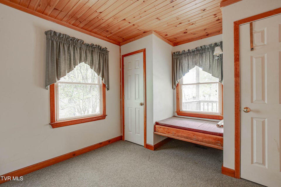 Photo #11: 322 Waco Court